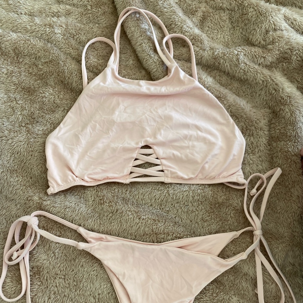 Frankie’s Bikini
